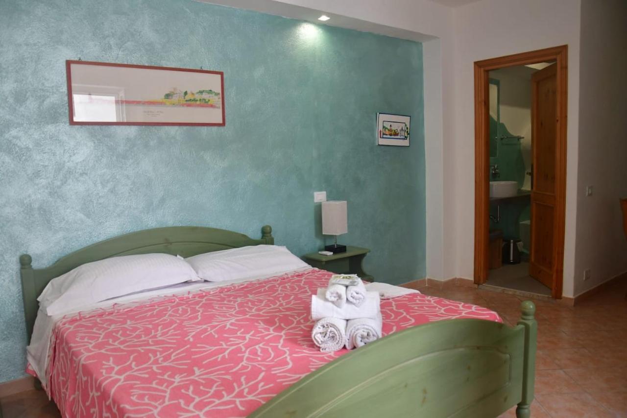Il Capriccio Guesthouse Ponza Exterior photo
