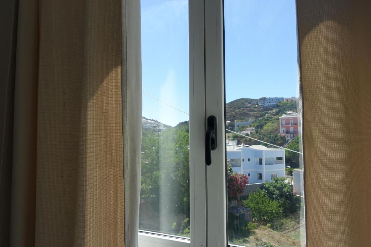 Il Capriccio Guesthouse Ponza Exterior photo