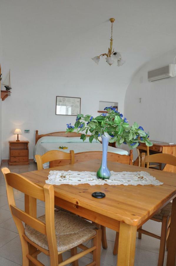 Il Capriccio Guesthouse Ponza Exterior photo